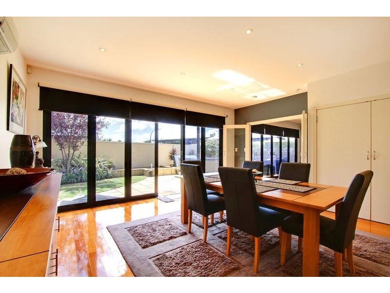 2/5 England Place, Newstead TAS 7250