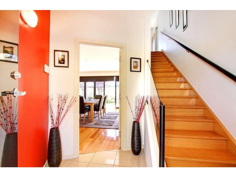 2/5 England Place, Newstead TAS 7250