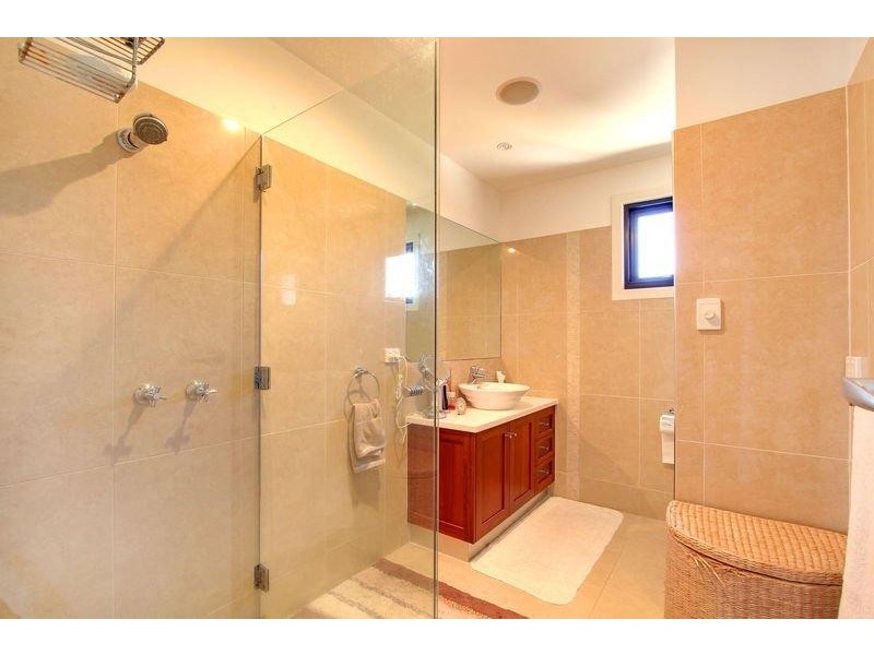 2/5 England Place, Newstead TAS 7250