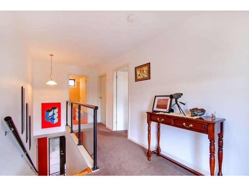 2/5 England Place, Newstead TAS 7250
