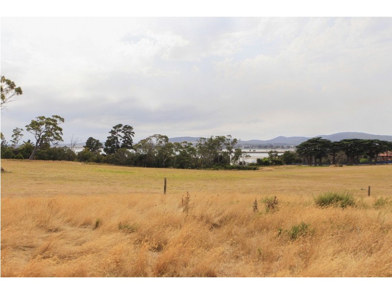 1078 Greens Beach Road, Clarence Point TAS 7270