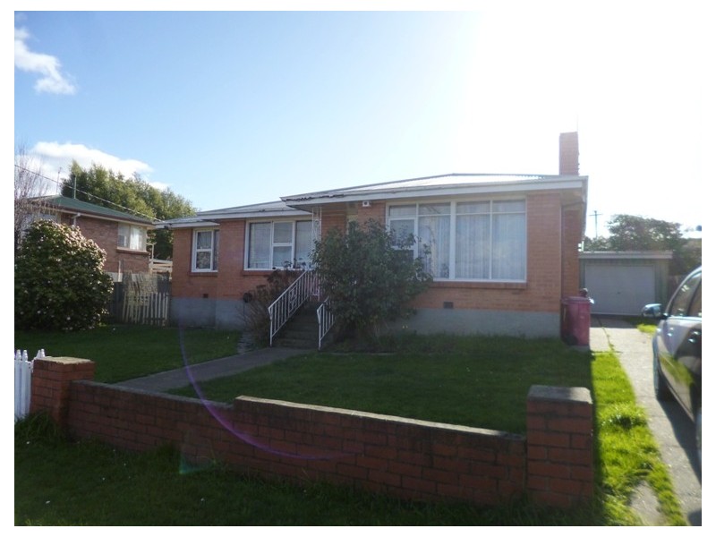 35 Paringa Avenue, Newnham TAS 7248