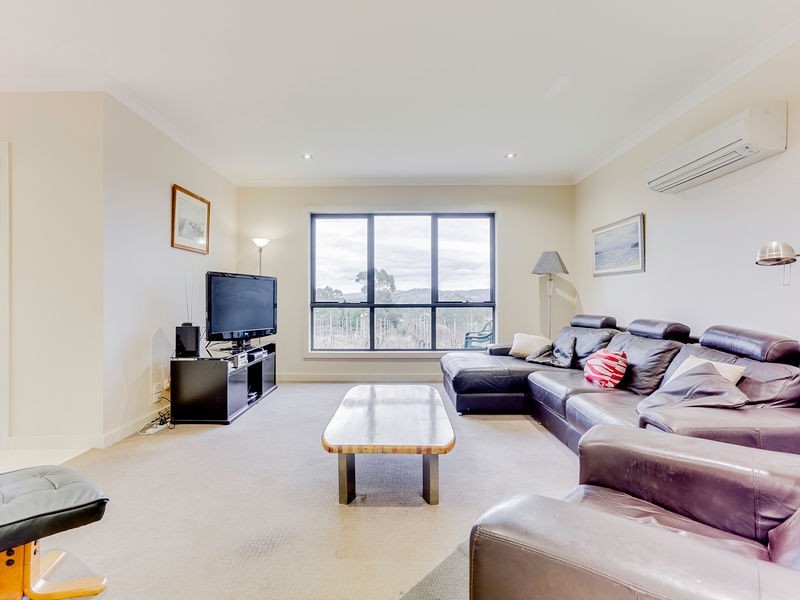 33 Deviot Road, Robigana TAS 7275