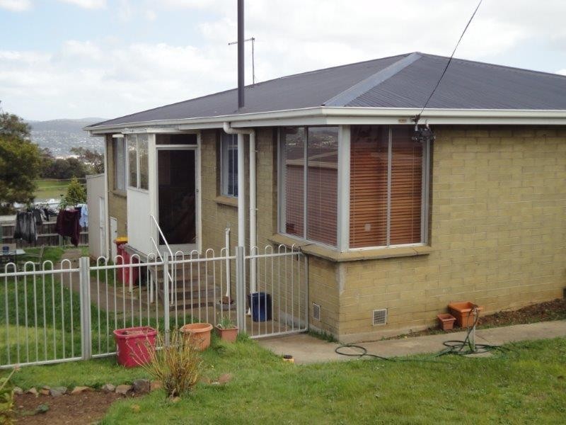 16 Suncrest Place, Ravenswood TAS 7250