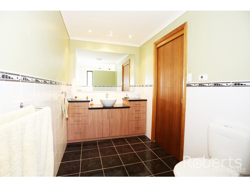 10 Acropolis Drive, Legana TAS 7277