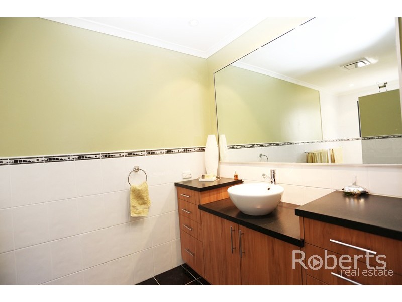 10 Acropolis Drive, Legana TAS 7277