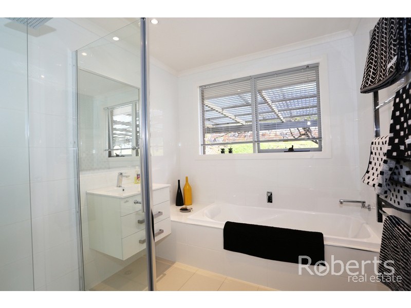 10 Acropolis Drive, Legana TAS 7277