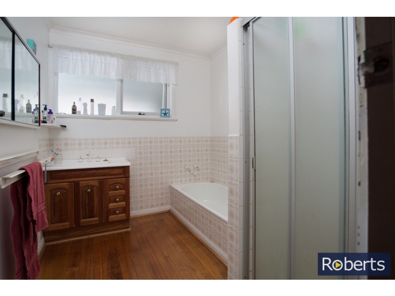18 Woolston St, Trevallyn TAS 7250