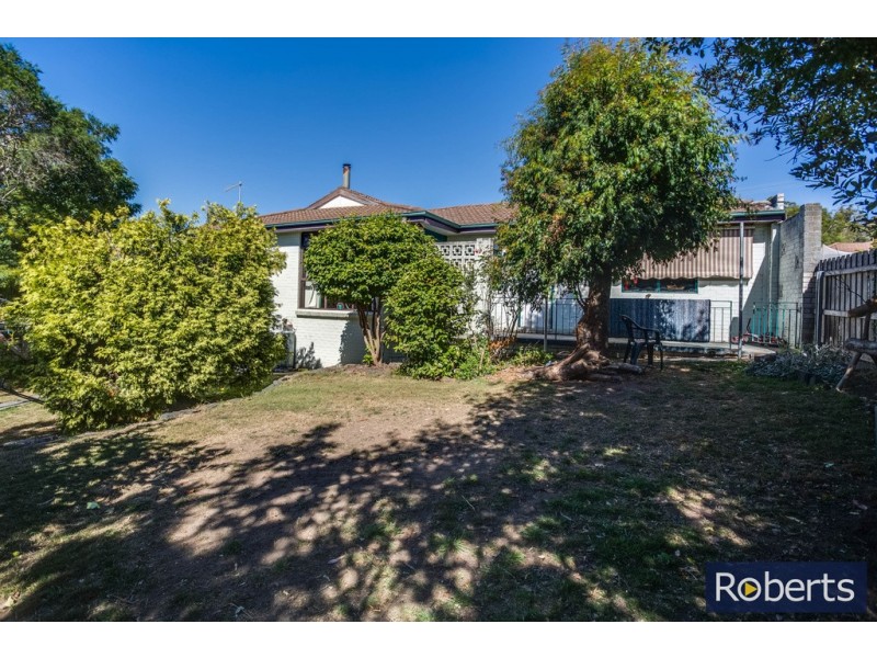 18 Woolston St, Trevallyn TAS 7250