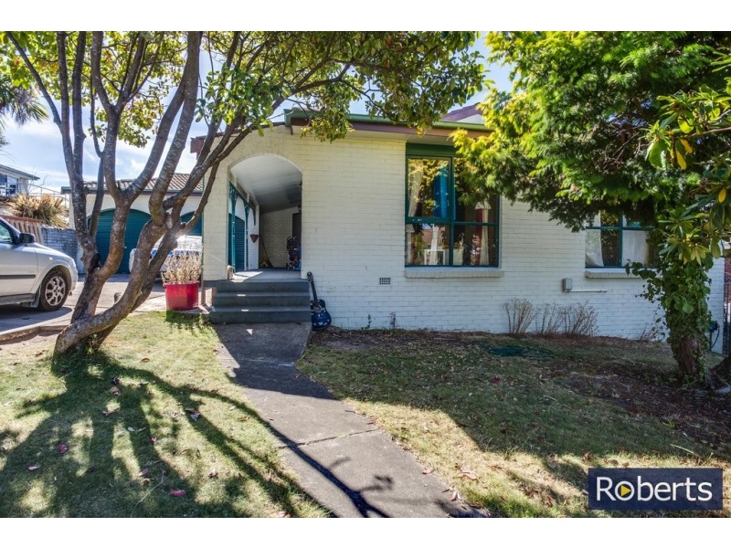 18 Woolston St, Trevallyn TAS 7250
