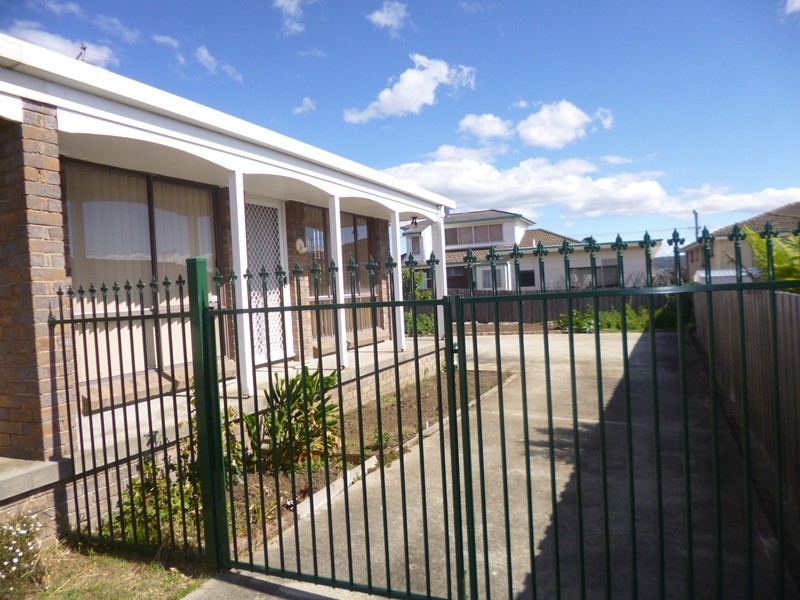 2/73 Franmaree Road, Newnham TAS 7248
