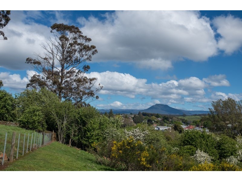 4 Tower Hill Street, Deloraine TAS 7304