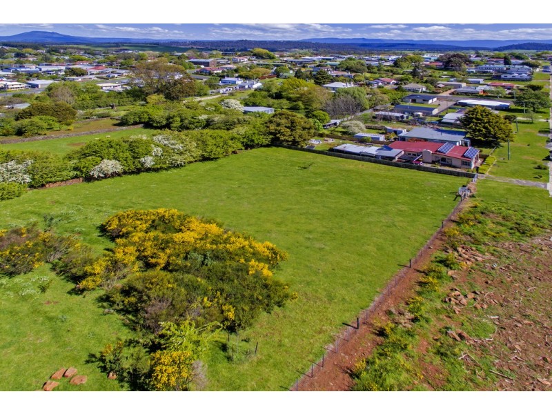 4 Tower Hill Street, Deloraine TAS 7304