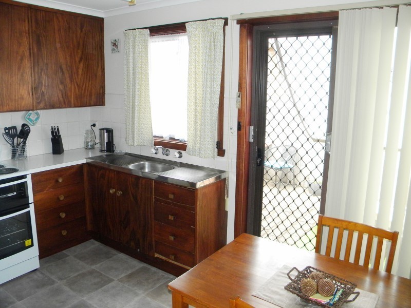 2/10 Parklands Parade, Newnham TAS 7248