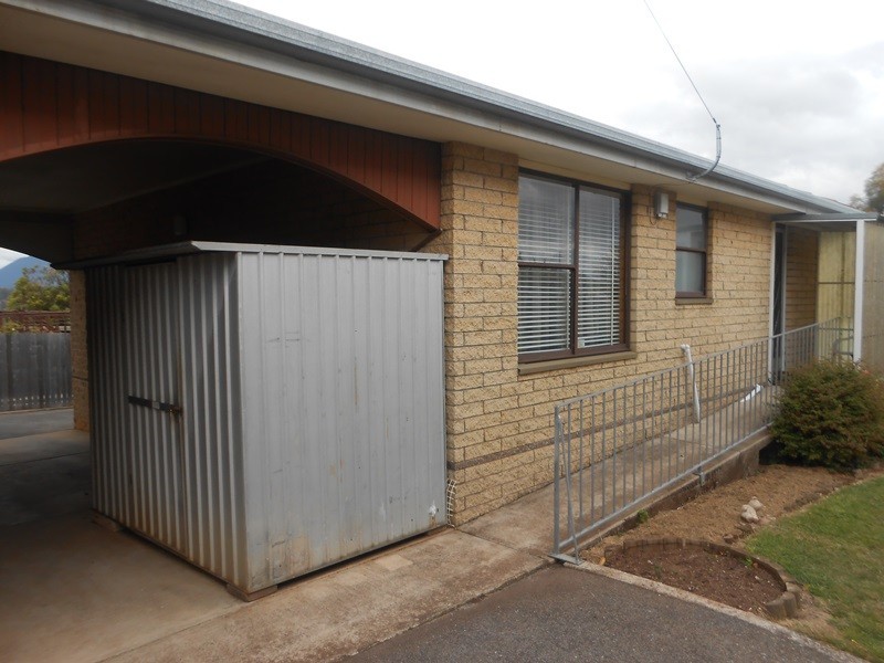 2/10 High Street, Deloraine TAS 7304