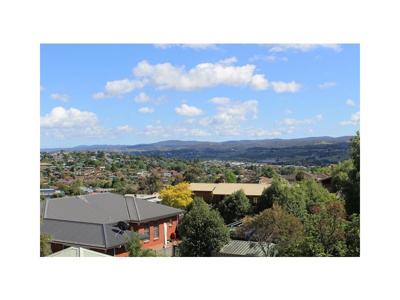 2/135 Punchbowl Road, Newstead TAS 7250