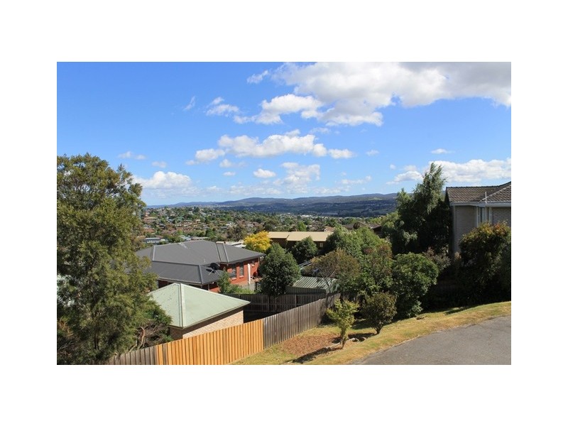 2/135 Punchbowl Road, Newstead TAS 7250