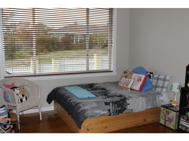 8 Rossmoyne Street, Norwood TAS 7250