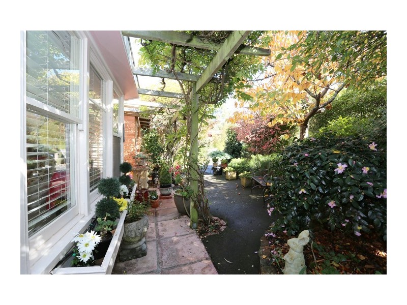 7 Thelma Street, Newstead TAS 7250