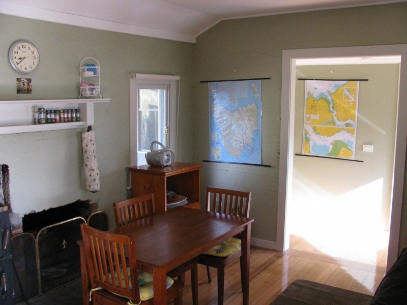 5 Kemps Parade, Beauty Point TAS 7270