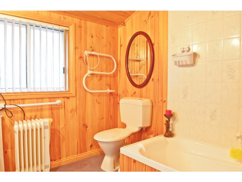 12 East Barrack Street, Deloraine TAS 7304