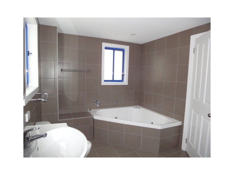 2/67 New World Avenue, Trevallyn TAS 7250