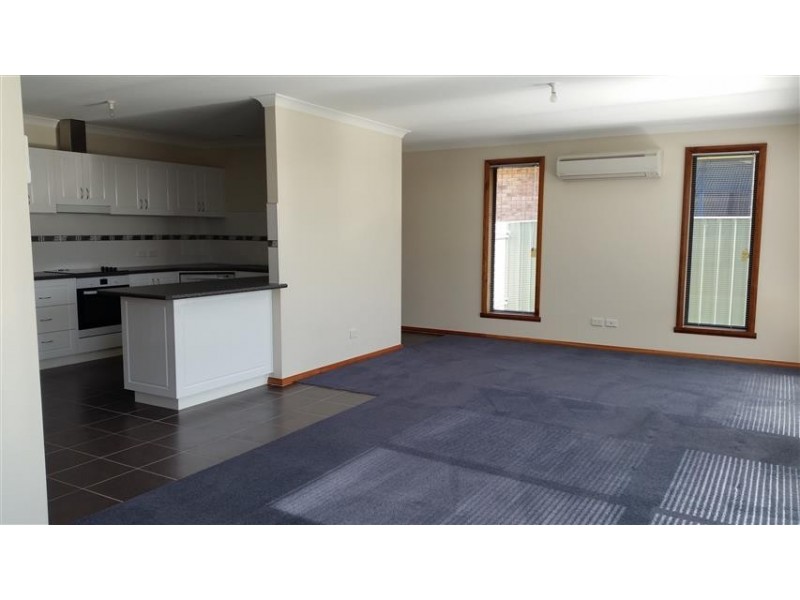 2/2 Tabernacle Place, Perth TAS 7300