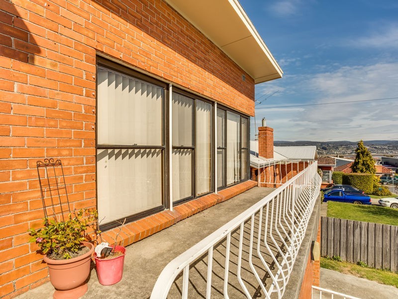 63 Cornwall Crescent, Newnham TAS 7248