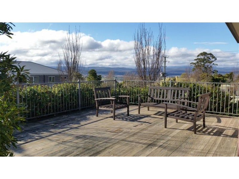 2/1 Bronte Court, Riverside TAS 7250
