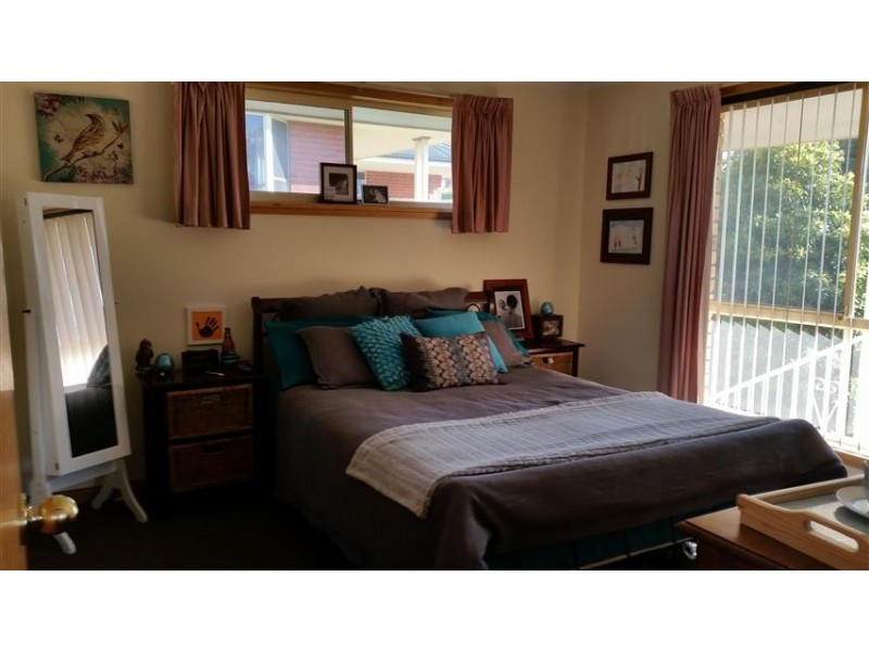 4 Sunnyside Crescent, Trevallyn TAS 7250