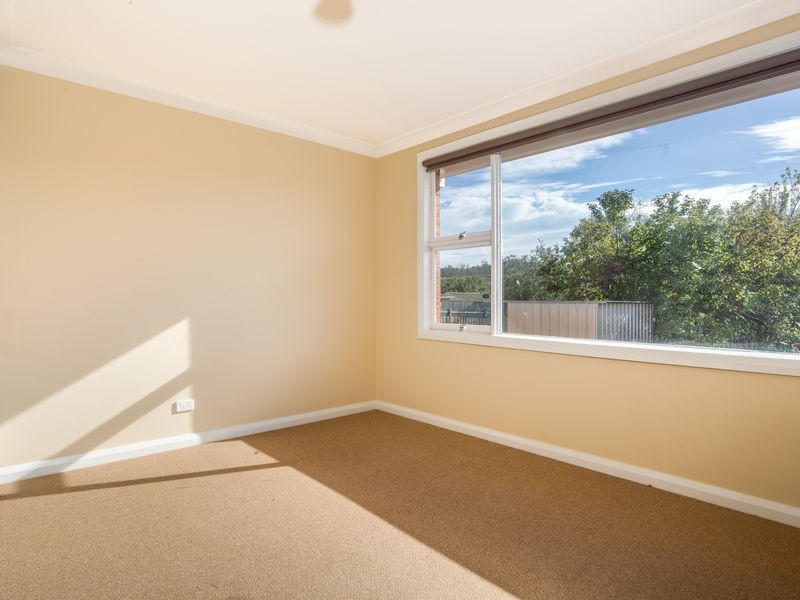 71 Paringa Avenue, Newnham TAS 7248