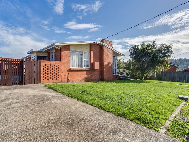 71 Paringa Avenue, Newnham TAS 7248