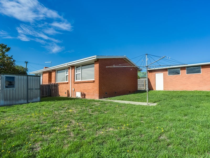 71 Paringa Avenue, Newnham TAS 7248