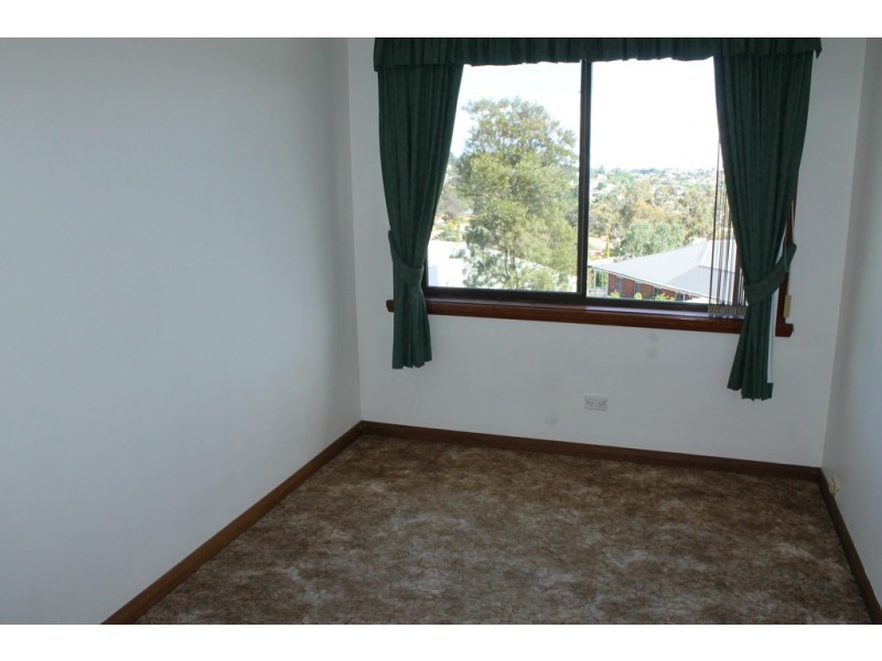 2/135 Punchbowl Road, Newstead TAS 7250