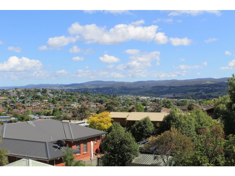 2/135 Punchbowl Road, Newstead TAS 7250