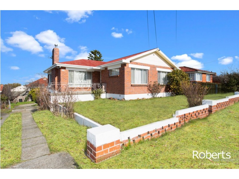 16 Paringa Avenue, Newnham TAS 7248