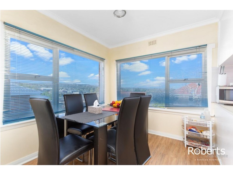 16 Paringa Avenue, Newnham TAS 7248