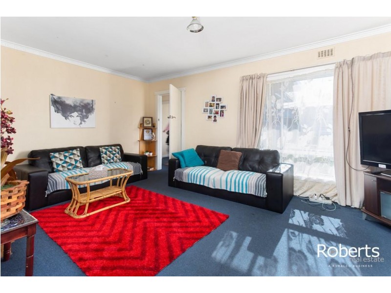 16 Paringa Avenue, Newnham TAS 7248