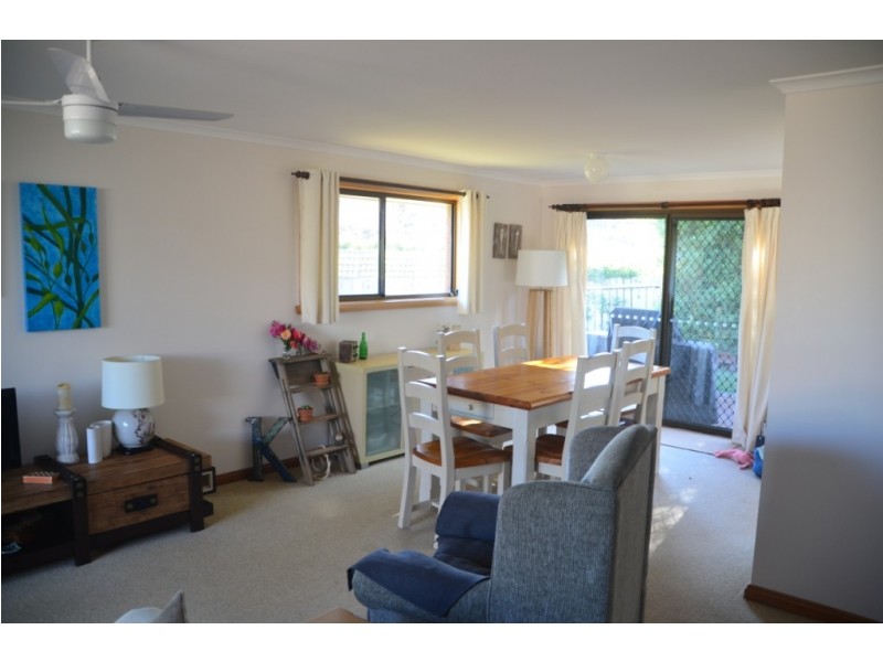 2/102 Franmaree Road, Newnham TAS 7248