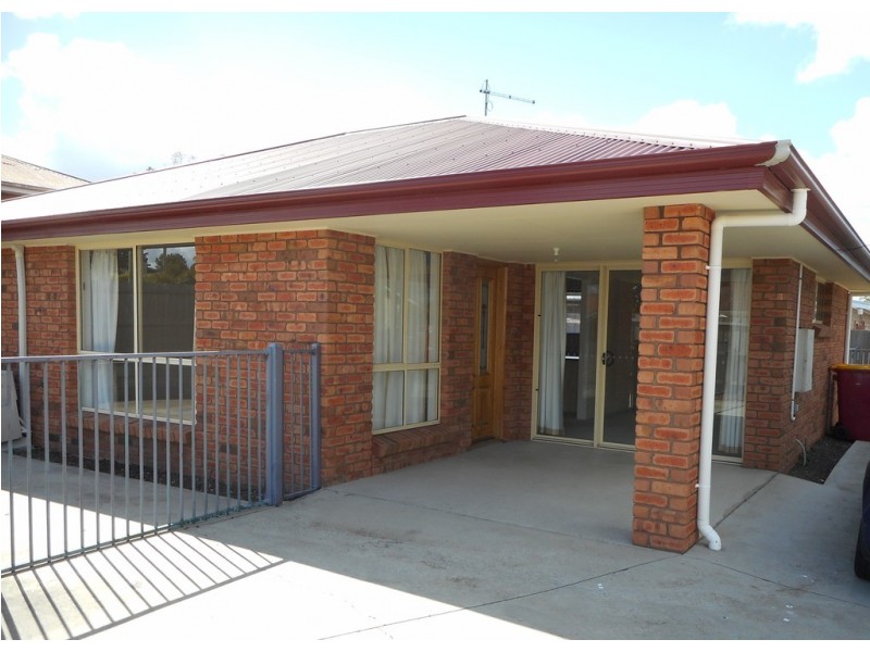 1/81 Tompsons Lane, Newnham TAS 7248