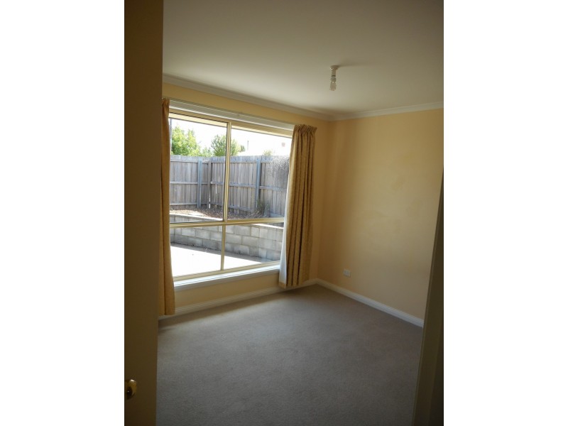 1/81 Tompsons Lane, Newnham TAS 7248