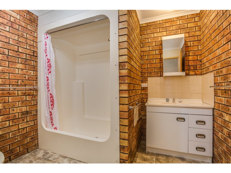 2/21 Lansdowne Place, Deloraine TAS 7304