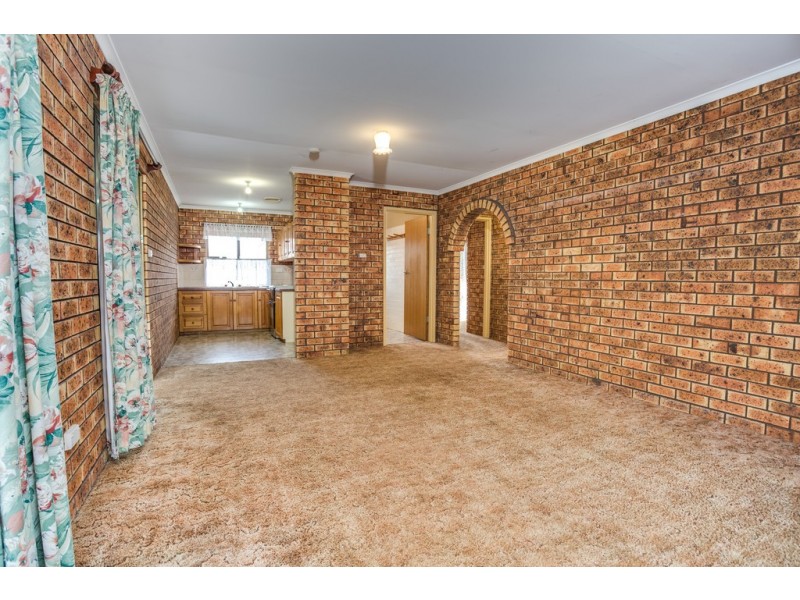 2/21 Lansdowne Place, Deloraine TAS 7304