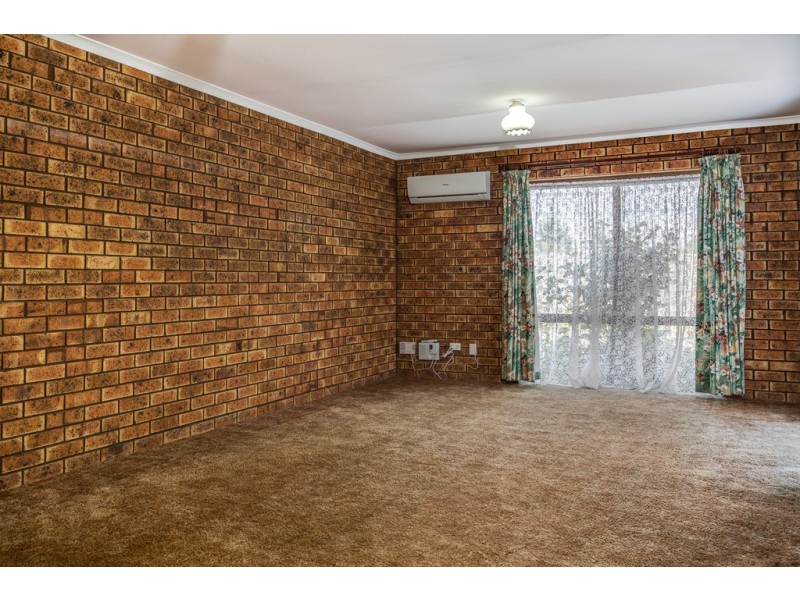 2/21 Lansdowne Place, Deloraine TAS 7304