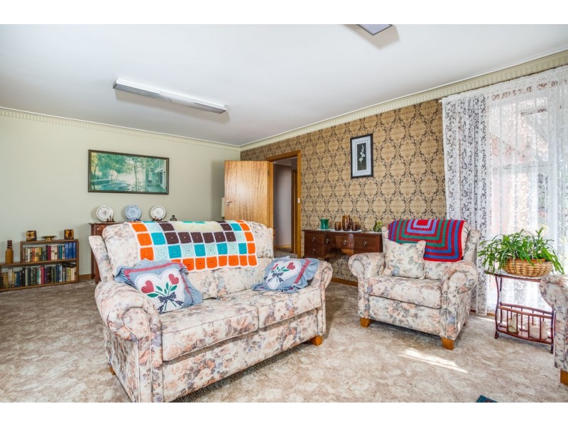 27 Chestnut Road, Youngtown TAS 7249