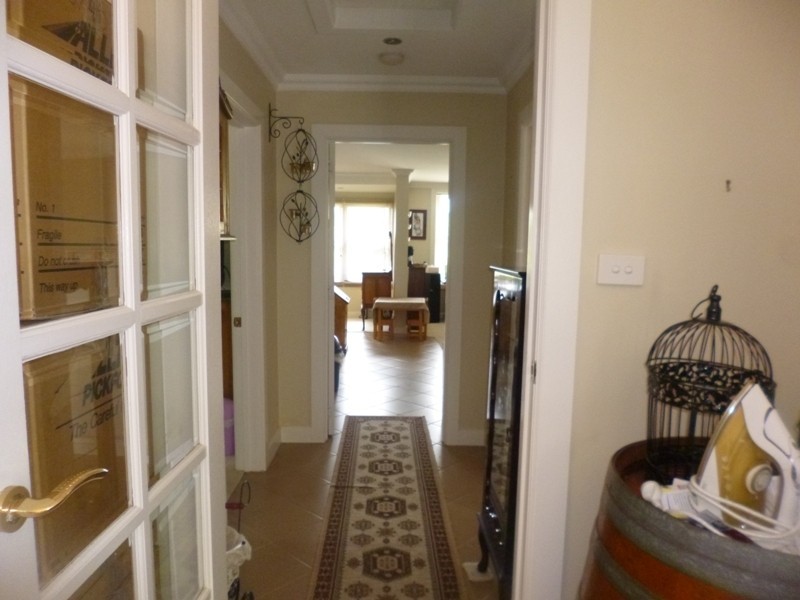 16 East Parade, Deloraine TAS 7304