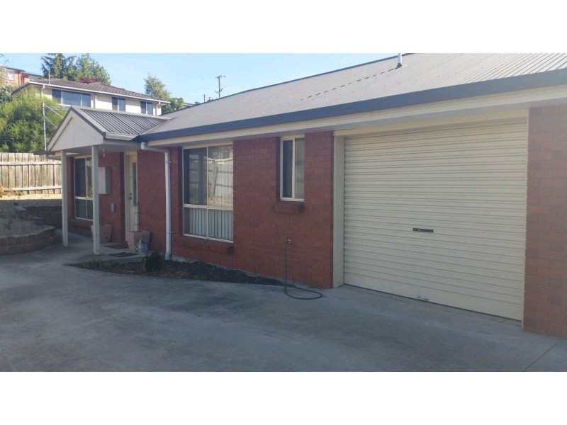 2/51 Parklands Parade, Newnham TAS 7248