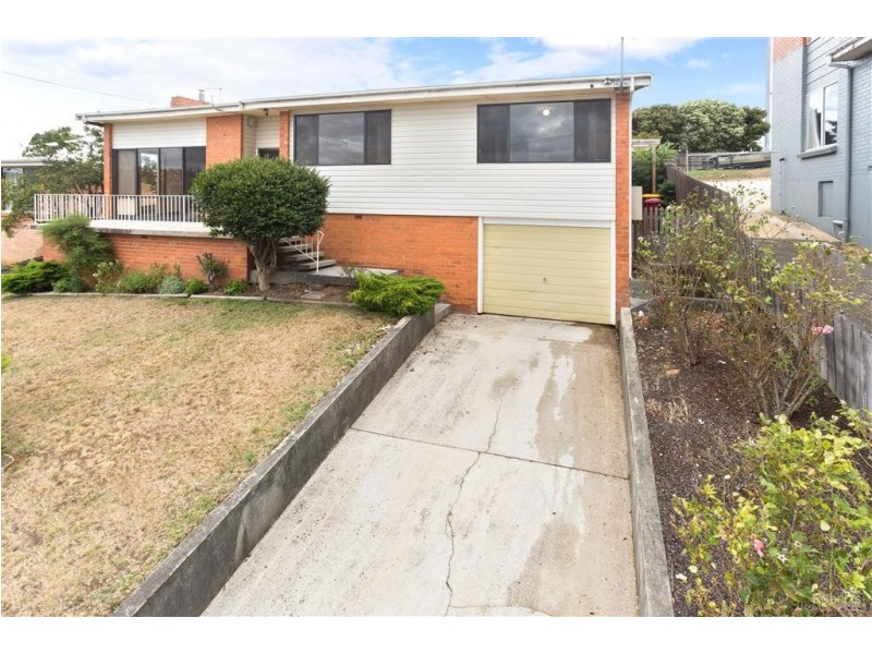 27 Waroona St, Youngtown TAS 7249