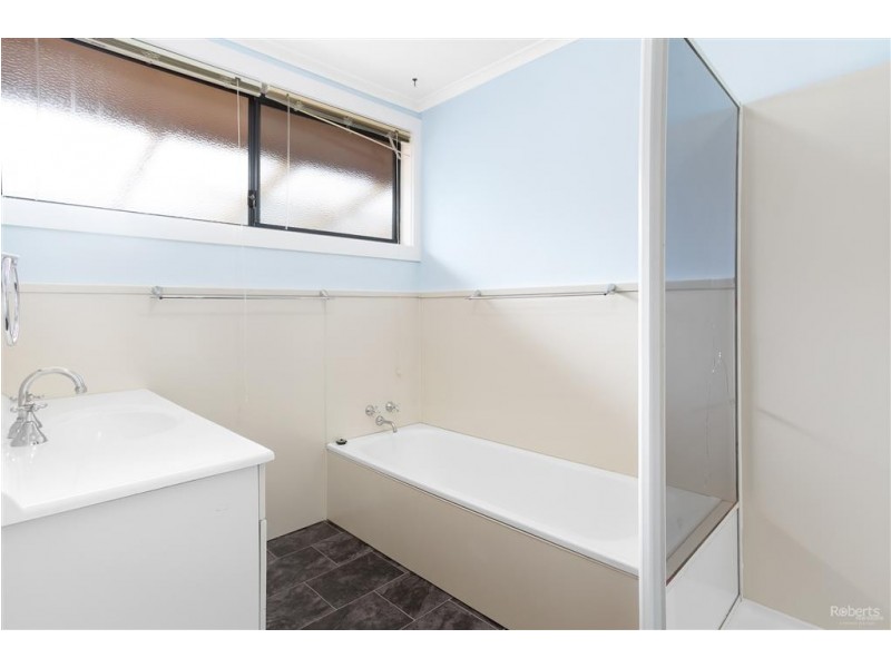 27 Waroona St, Youngtown TAS 7249