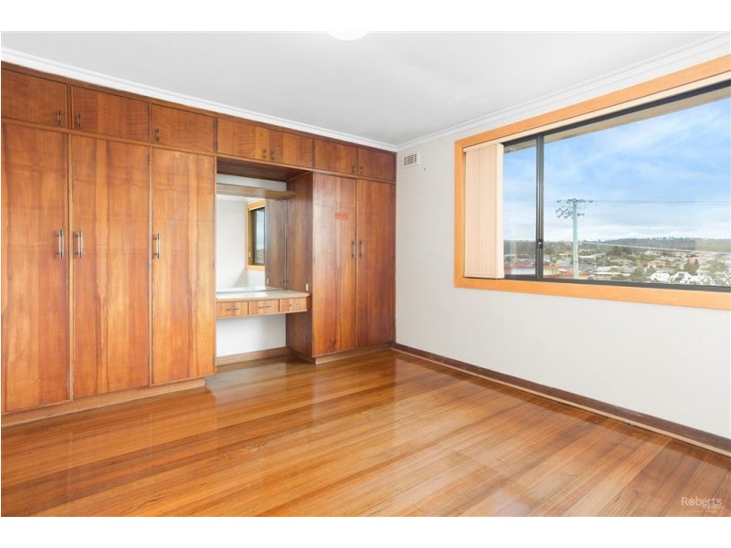 27 Waroona St, Youngtown TAS 7249